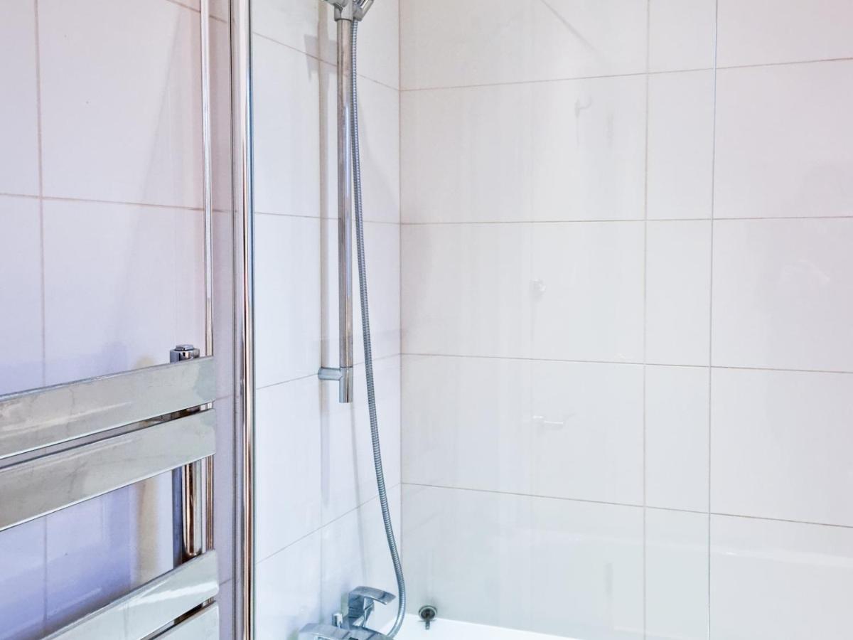 Pass The Keys Family Friendly 2 Bedroom Gem In Shepherd'S Bush 런던 외부 사진